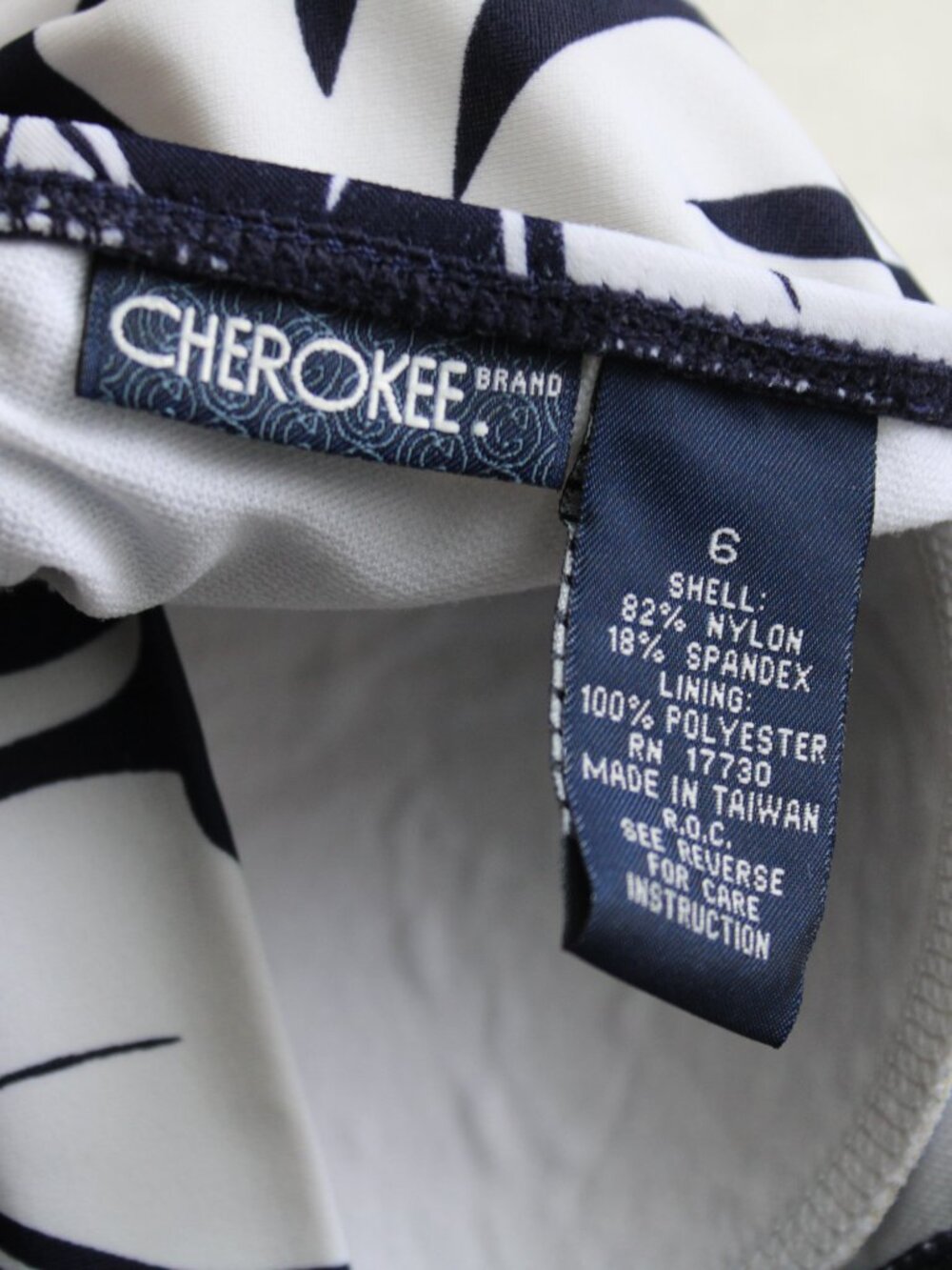Cherokee VTG Y2K Coconut Girl Blue White Tropical Leaf Halter Bikini Top Small - Picture 5 of 5
